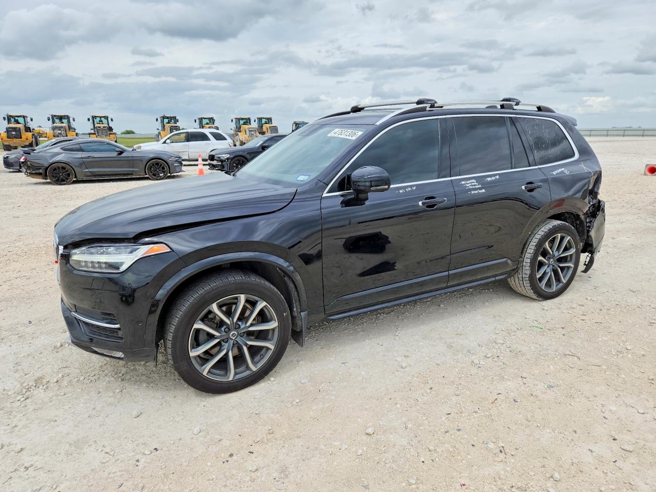 Salvage Volvo XC90 Image