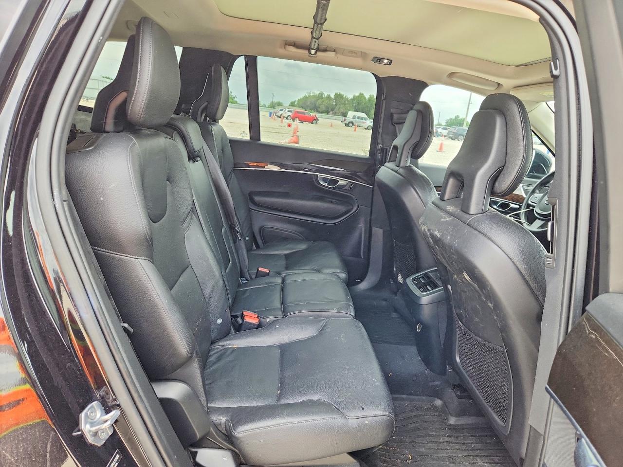 Volvo XC90 T6