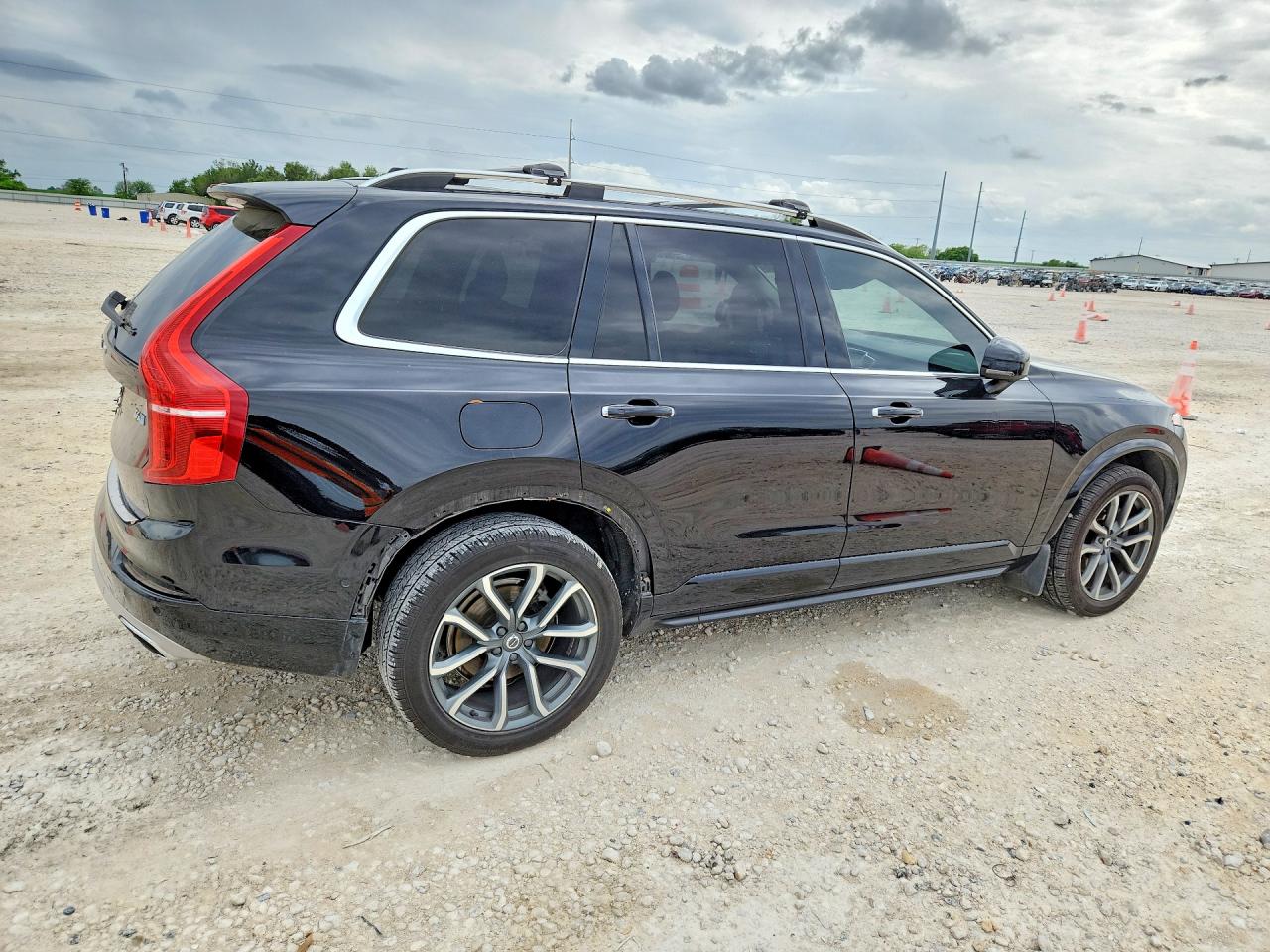 Volvo XC90 T6