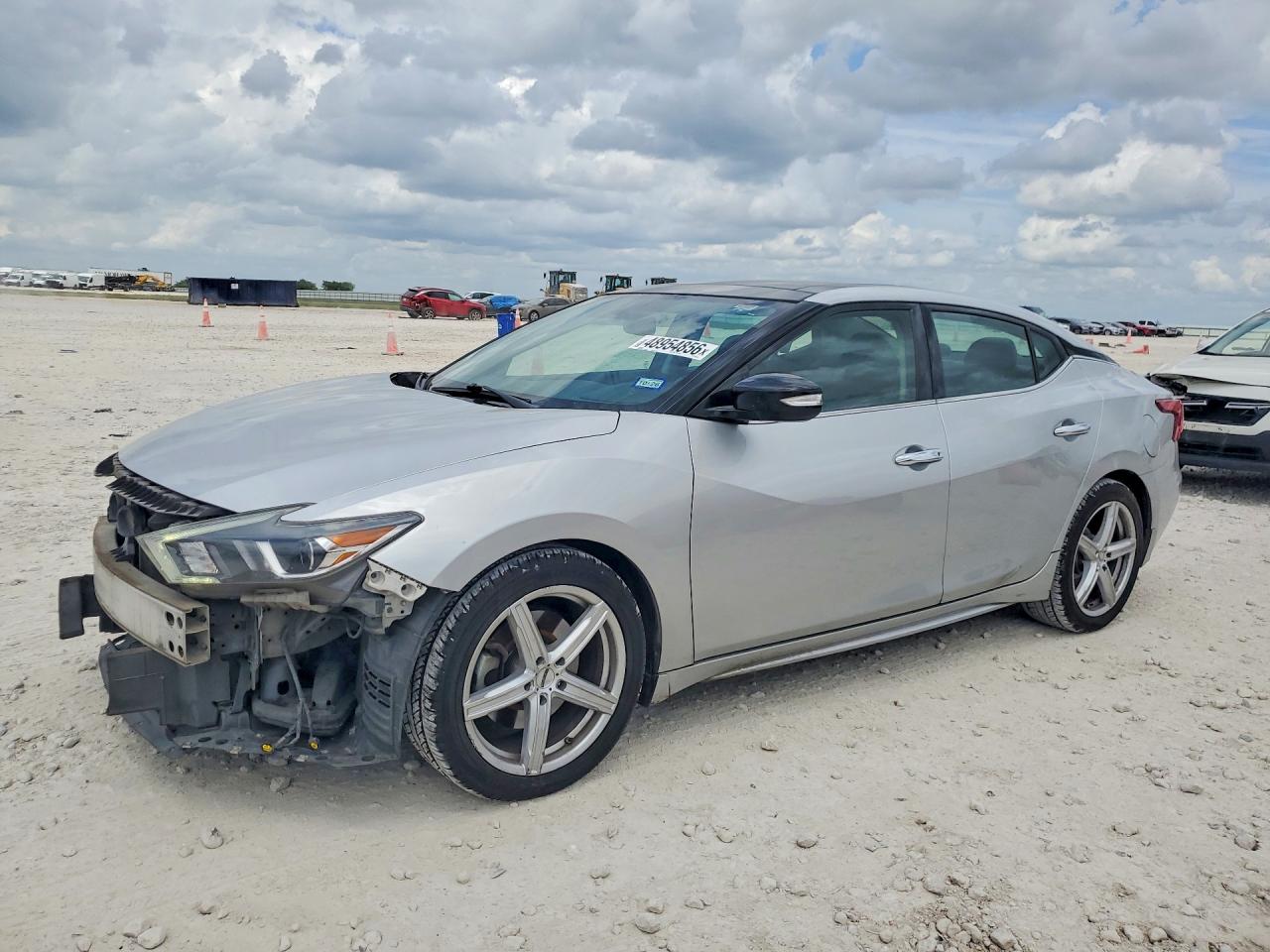 Salvage Nissan Maxima Image