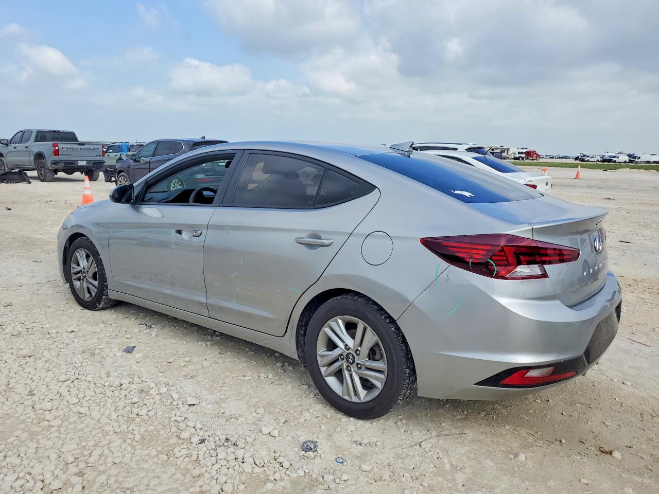Hyundai ELANTRA Sel