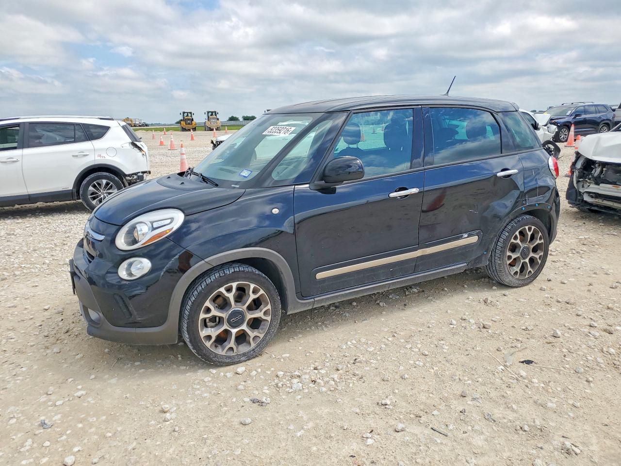Salvage FIAT 500 Image