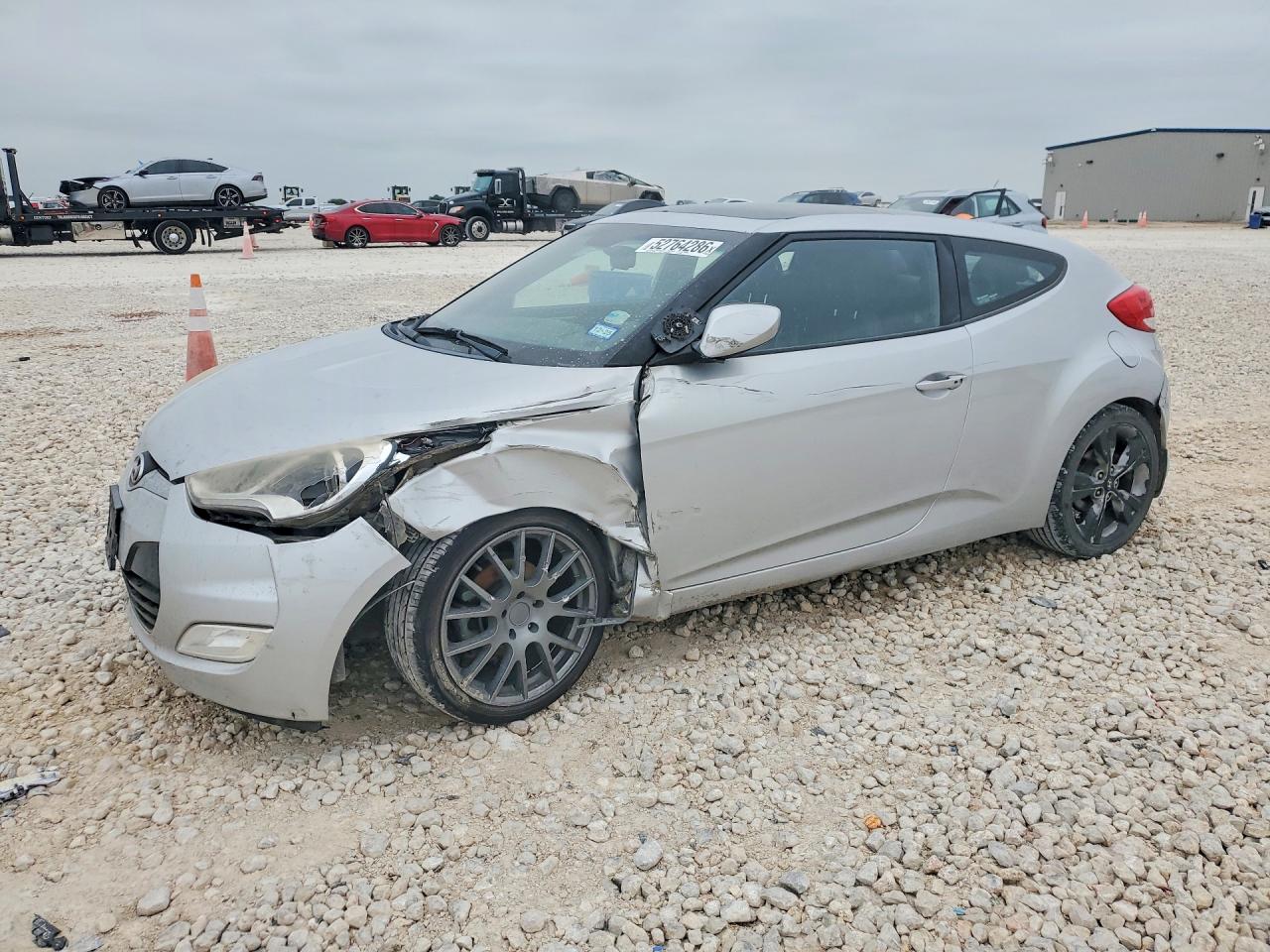 Salvage Hyundai VELOSTER Image