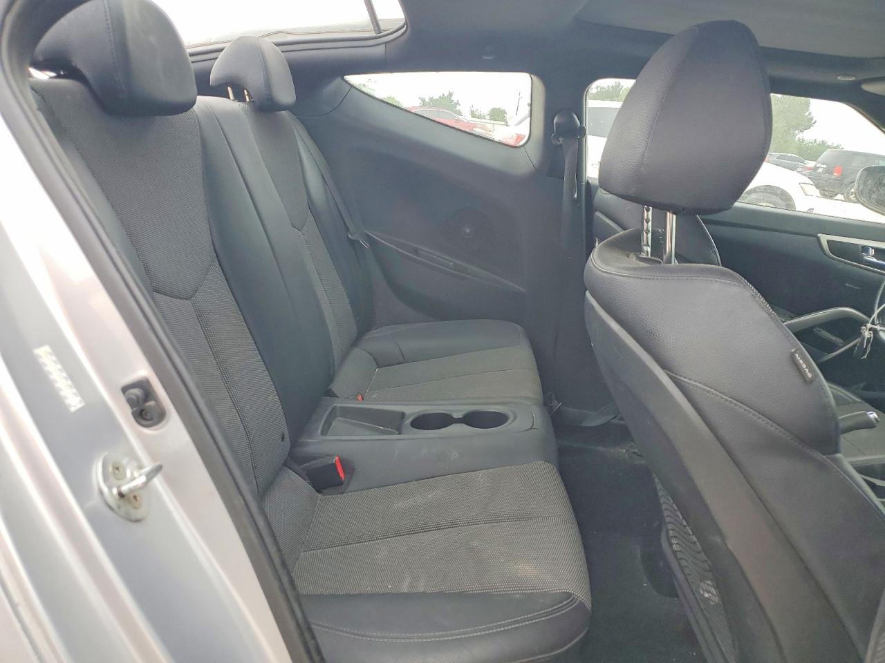 Hyundai VELOSTER Base