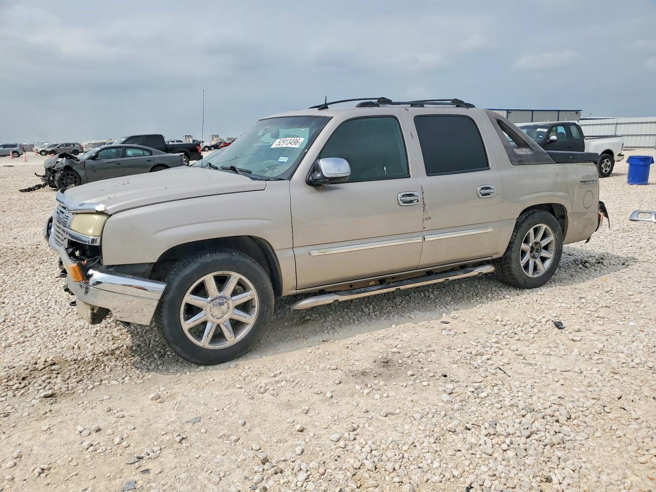 Salvage Chevrolet Avalanche Image