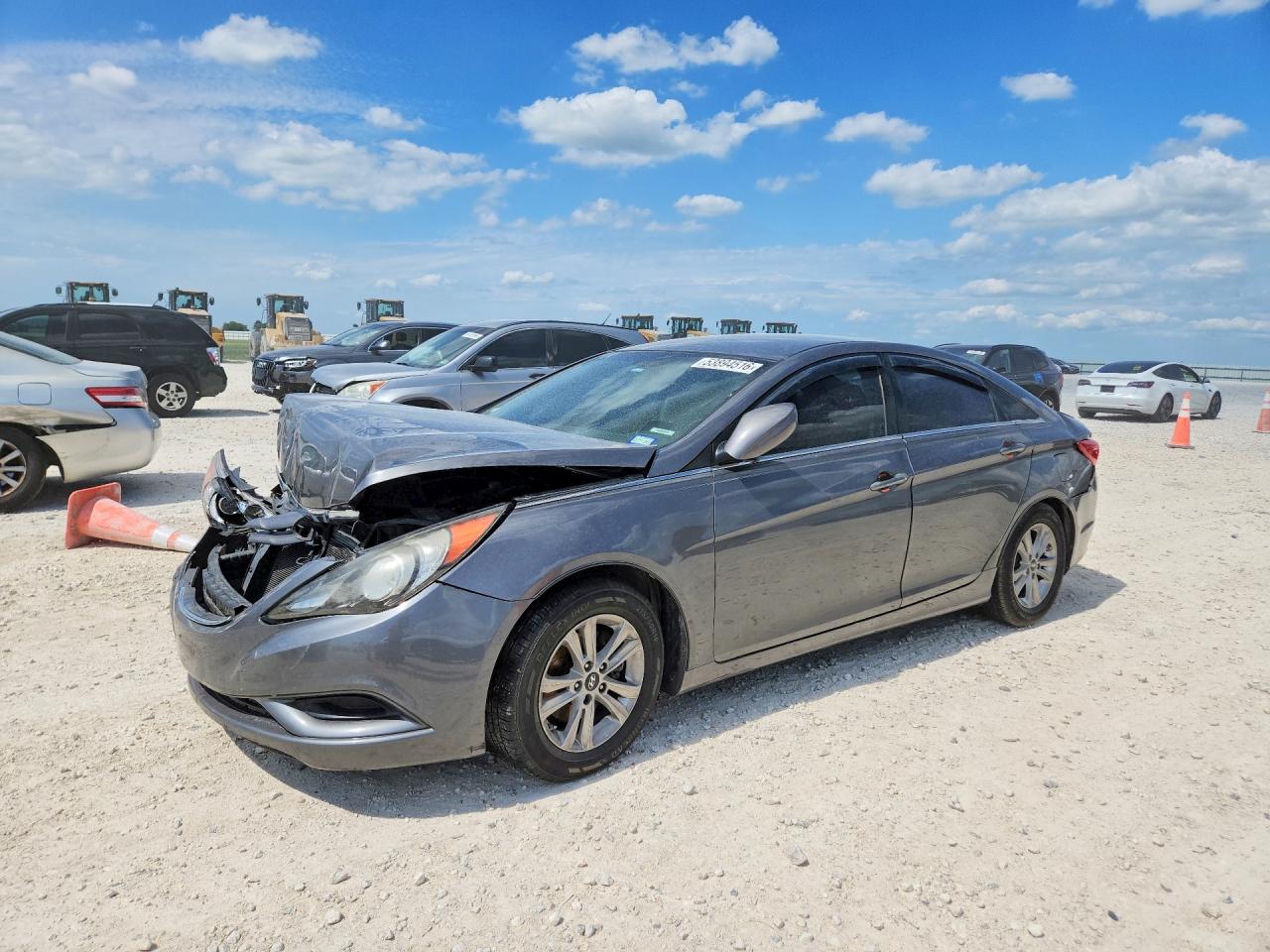 Salvage Hyundai SONATA Image