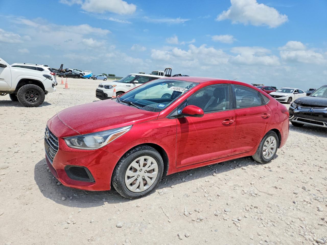 Salvage Hyundai ACCENT Image