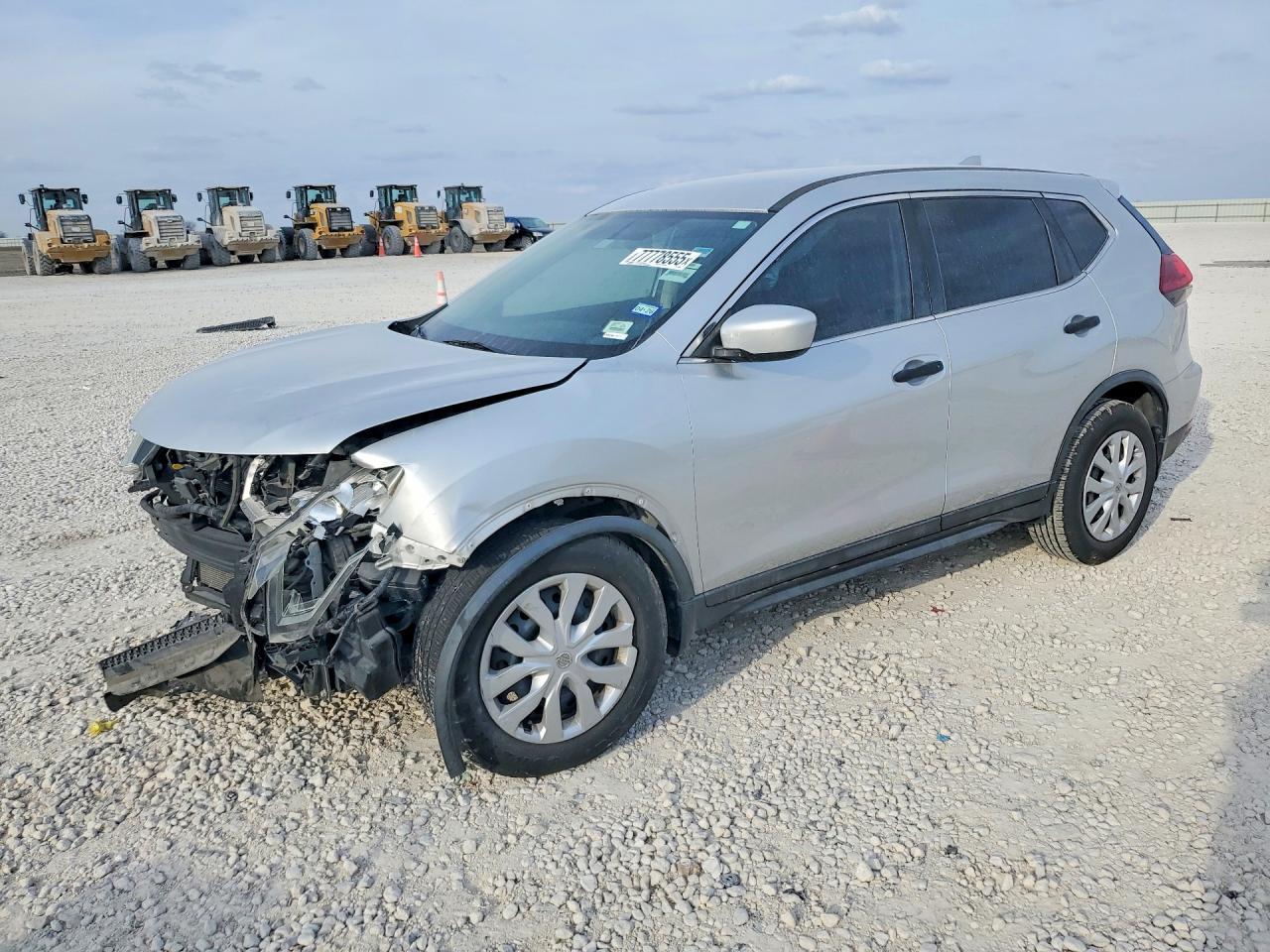 Salvage Nissan Rogue Image