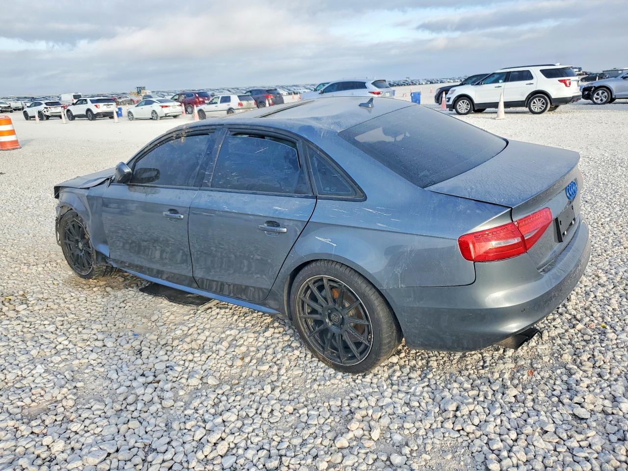 Audi A4 Premium S-line