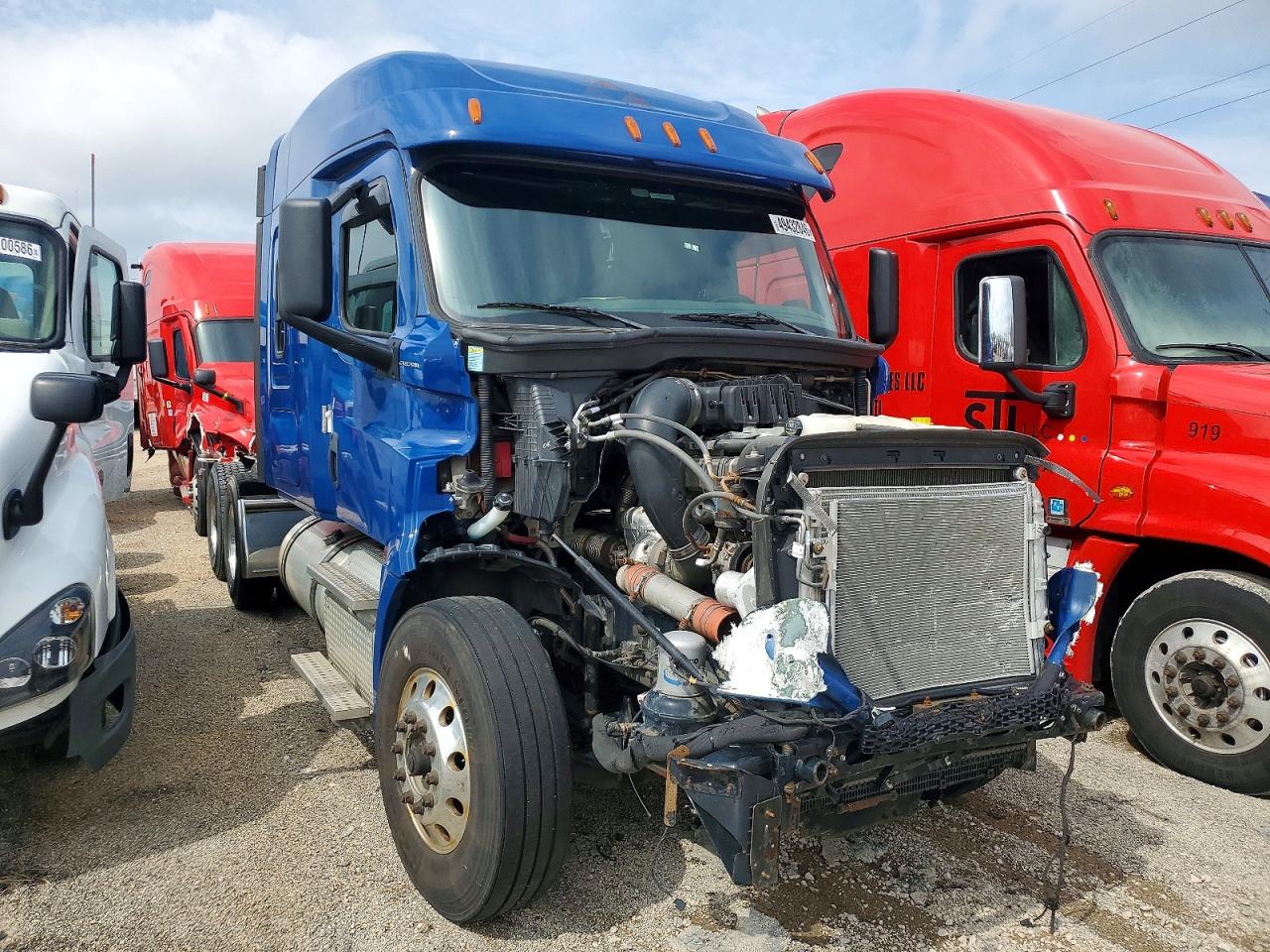 Salvage Freightliner Cascadia 126 Image