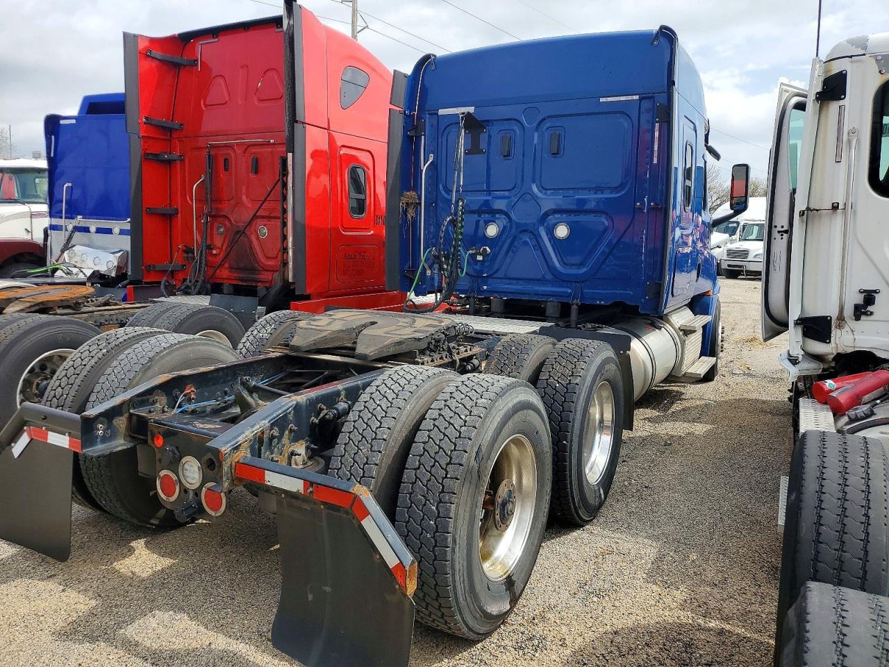 Freightliner Cascadia 126