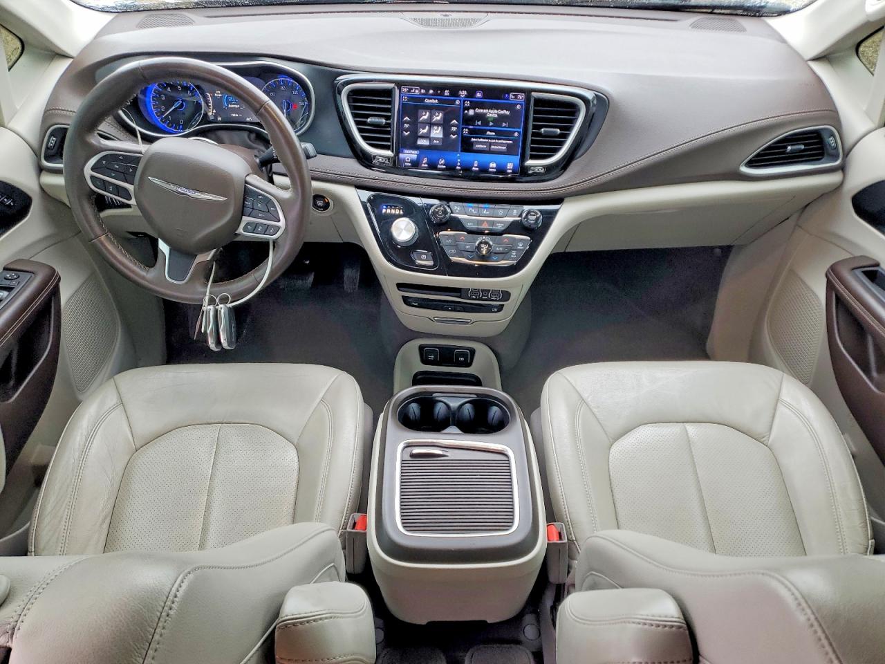 Chrysler Pacifica Touring L