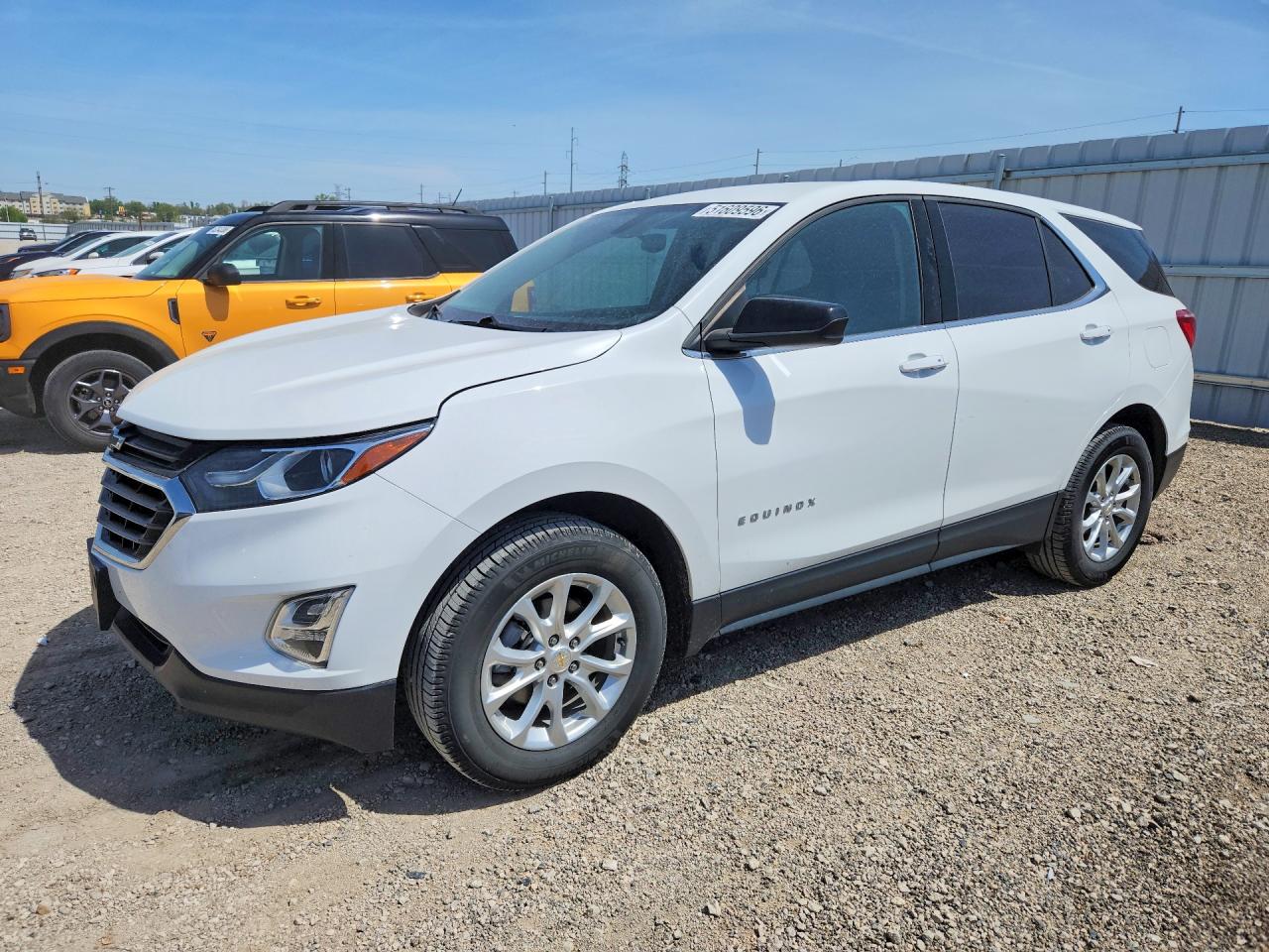 Salvage Chevrolet Equinox Image