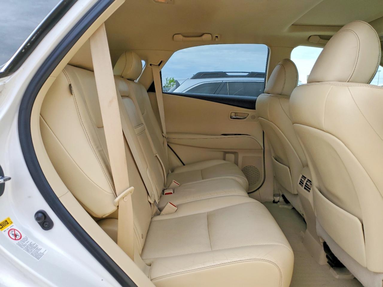 Lexus RX Base