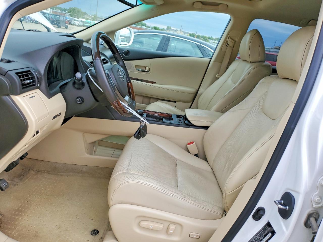 Lexus RX Base