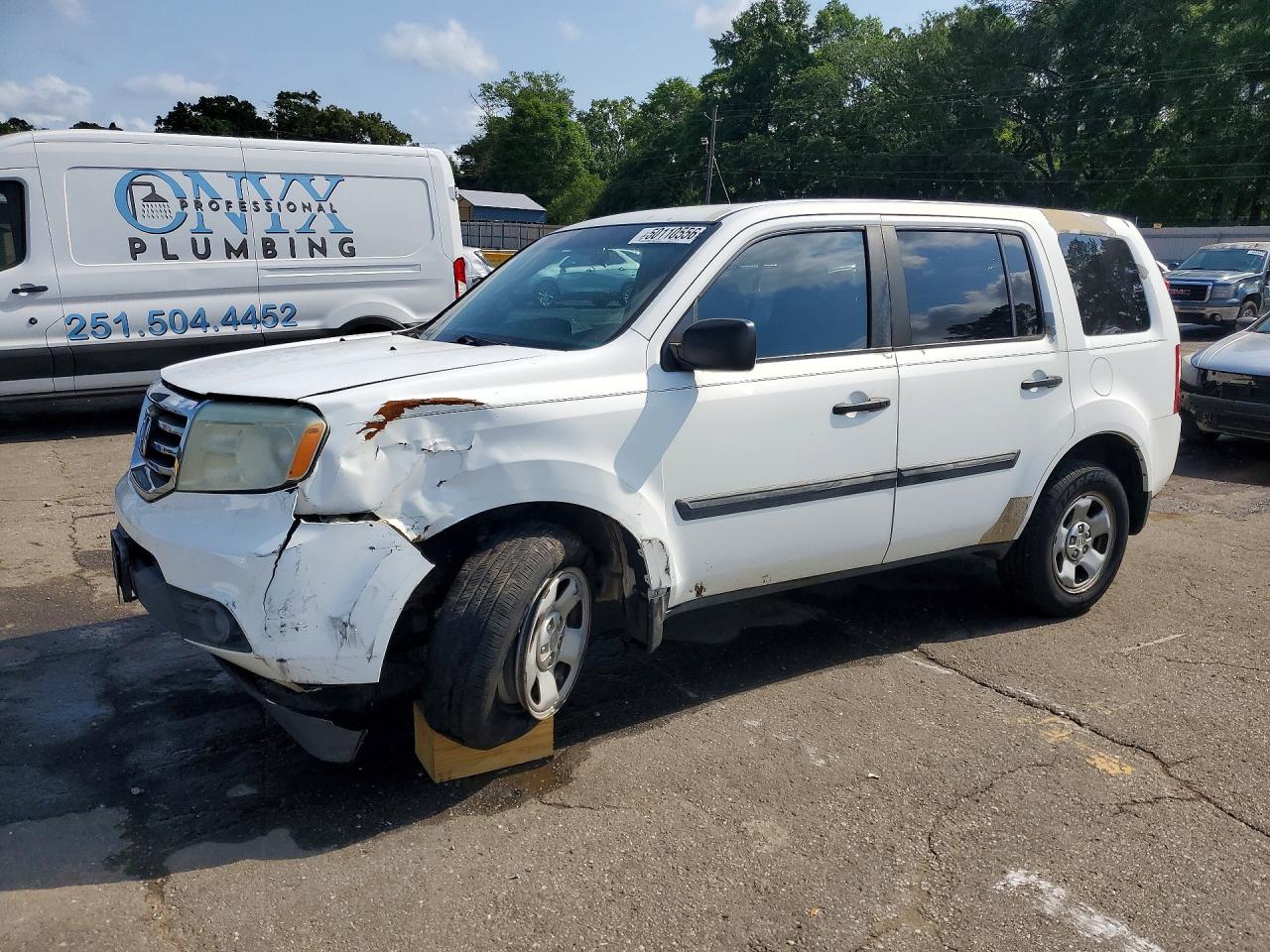 Salvage Honda Pilot Image