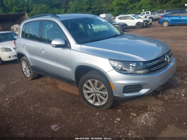 Salvage Volkswagen Tiguan Image