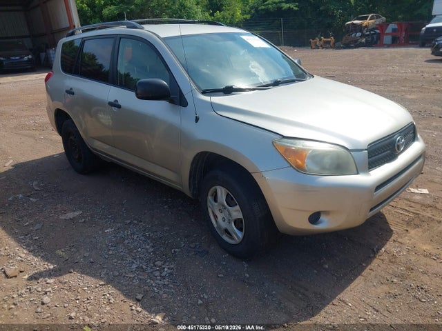 Salvage Toyota RAV4 Image
