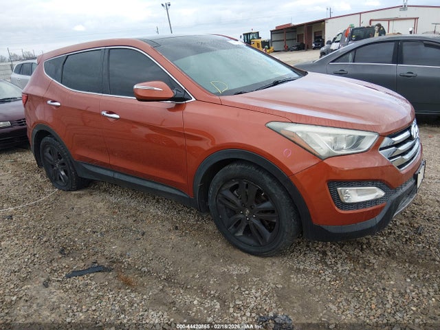 Salvage Hyundai SANTA FE Image