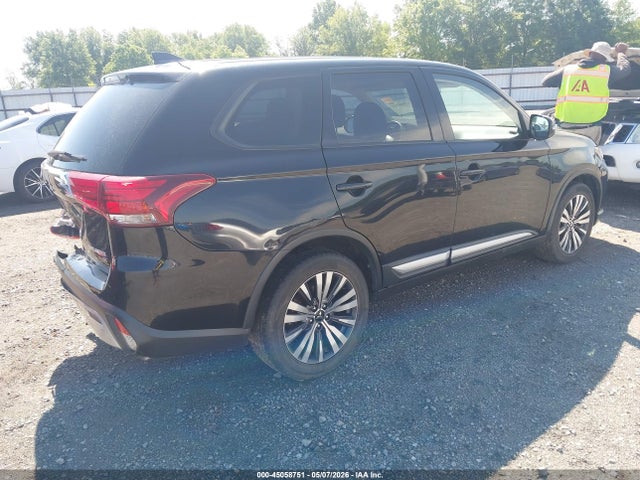 Mitsubishi Outlander Se