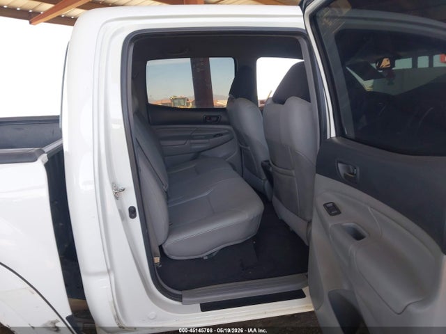 Toyota Tacoma Base V6