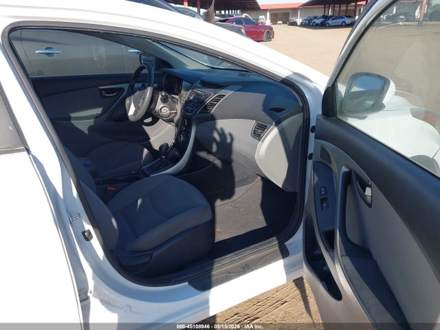 Hyundai ELANTRA Se