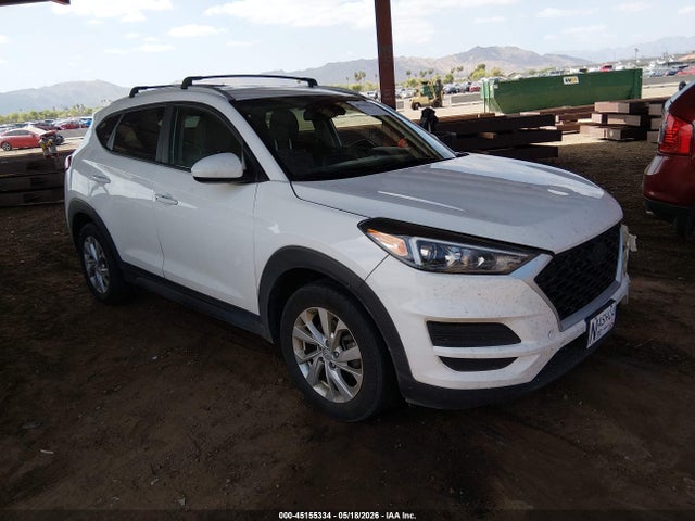 Salvage Hyundai TUCSON Image