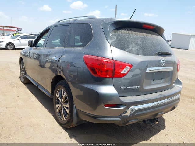 Nissan Pathfinder S