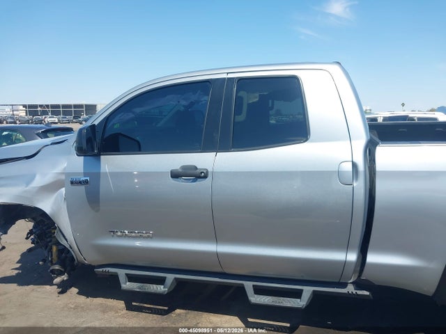 Toyota Tundra Sr5 5.7l V8