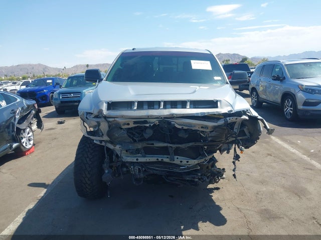 Toyota Tundra Sr5 5.7l V8