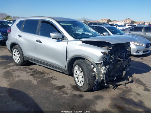 Salvage Nissan Rogue Image