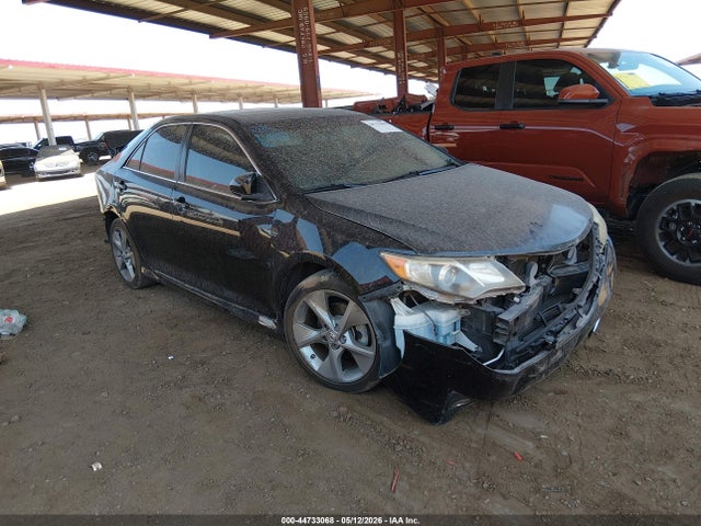 Salvage Toyota Camry Image