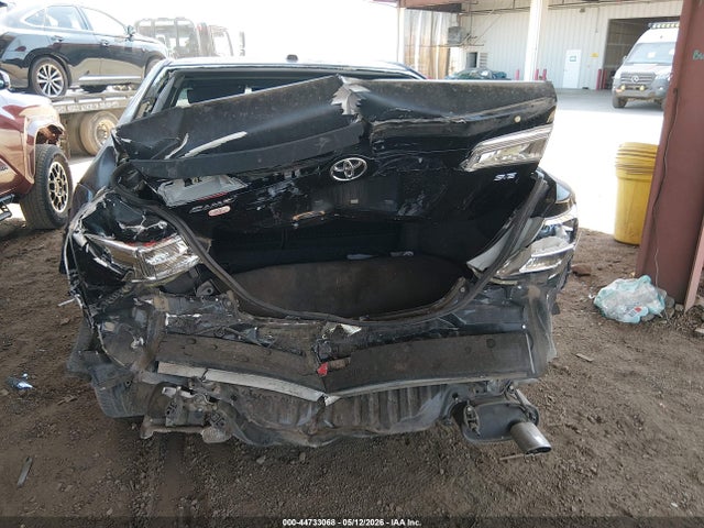 Toyota Camry Se V6