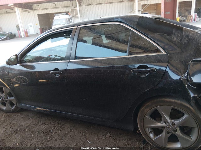 Toyota Camry Se V6