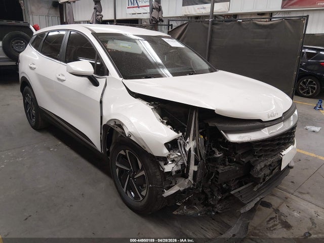 Salvage Kia Sportage Image