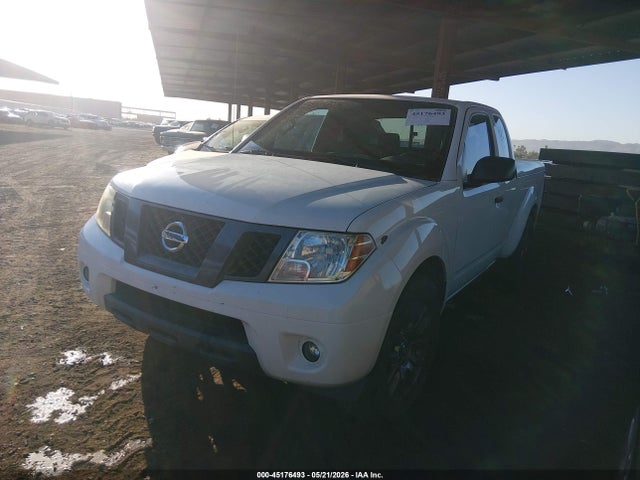 Nissan Frontier Sv