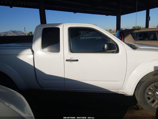 Nissan Frontier Sv