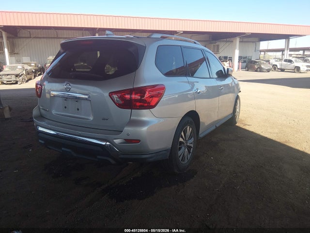 Nissan Pathfinder Sv