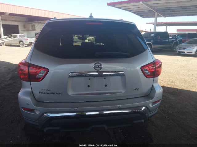 Nissan Pathfinder Sv