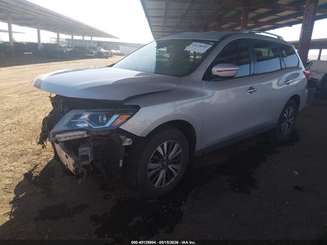 Nissan Pathfinder Sv