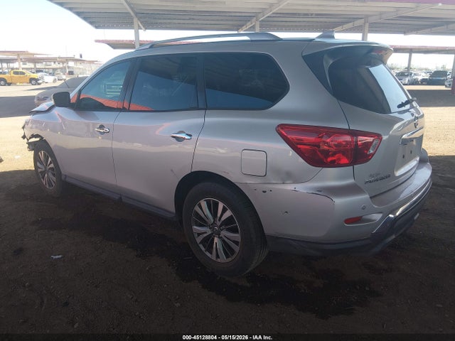 Nissan Pathfinder Sv