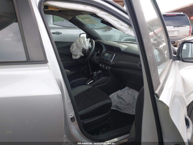 Nissan Kicks S Xtronic Cvt