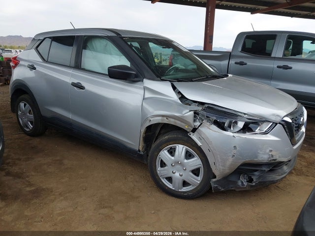 Salvage Nissan Kicks Image