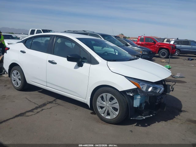 Salvage Nissan Versa Image