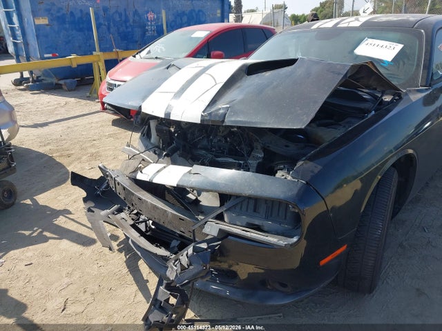 Dodge Challenger Sxt
