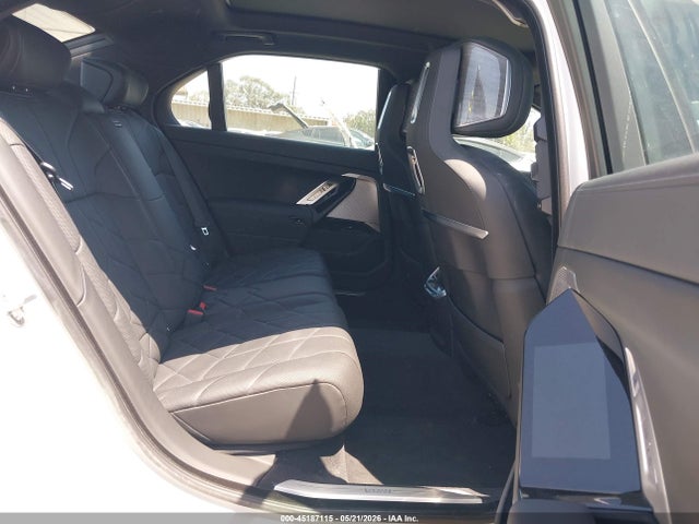 BMW i7 Edrive50