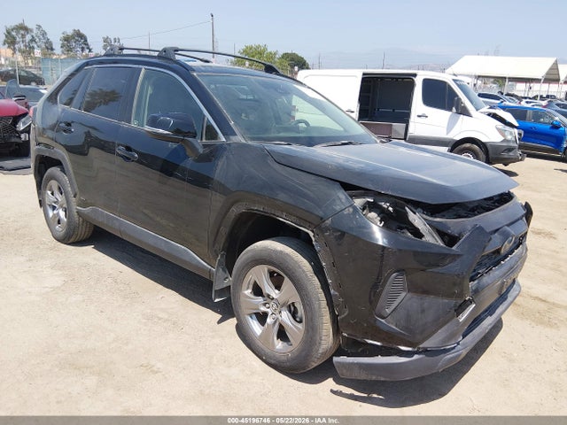 Salvage Toyota RAV4 Image