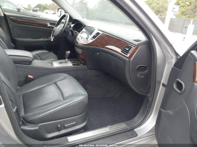 Hyundai Genesis 3.8