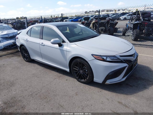Salvage Toyota Camry Image