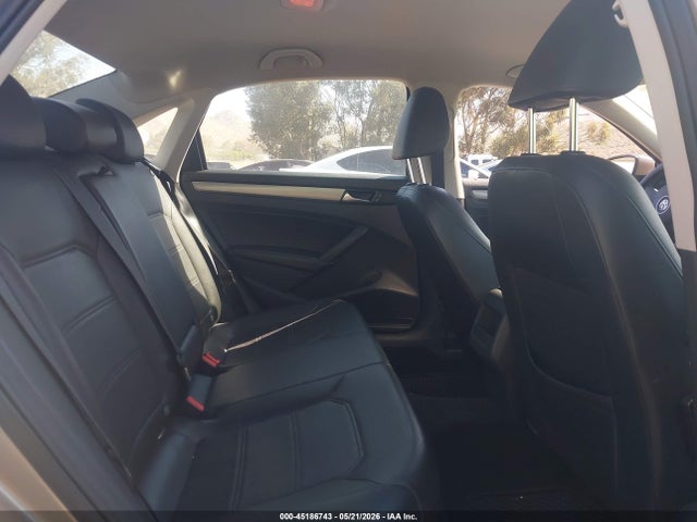 Volkswagen Passat 1.8t Wolfsburg Edition